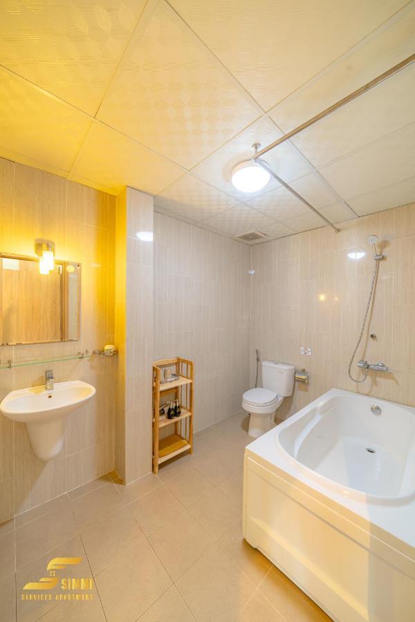 Simmi 4 Hotel & Apartment Near Secc Хошимин Екстериор снимка